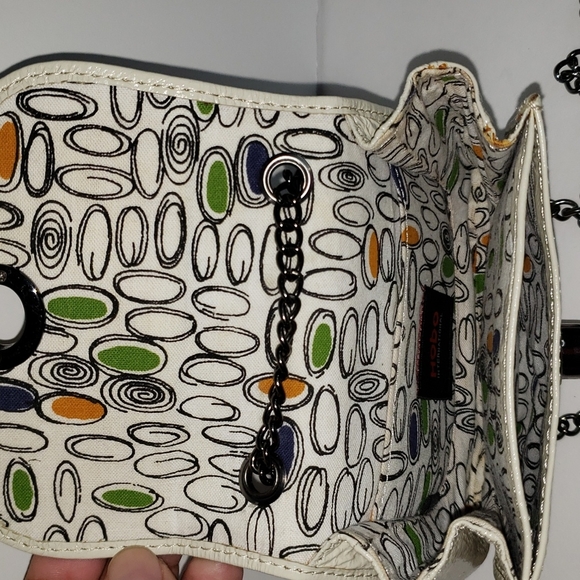 HOBO- Cream Pleather Small Crossbody Bag, Stadium Size, 5 x 4 - Picture 4 of 7